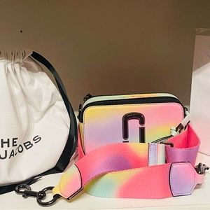 Brand New!! Marc Jacobs The Snapshot  Handbag. With the dust & paper bag of MJ.